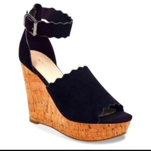 Marc Fisher Hayo 4in black suede wedges Size 8